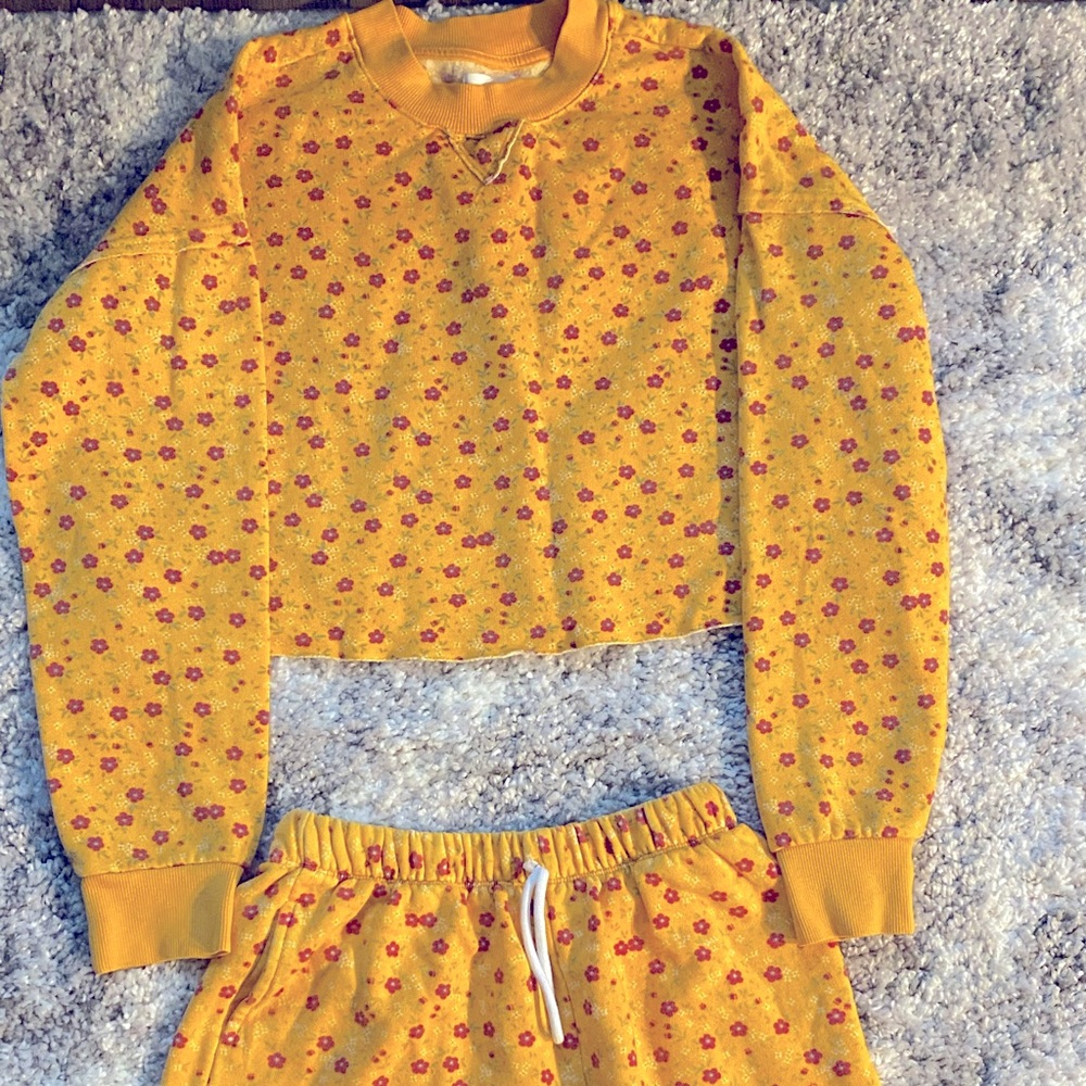 Target crop top set.